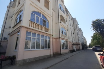 2-к квартира, 57 м², 1/5 эт.