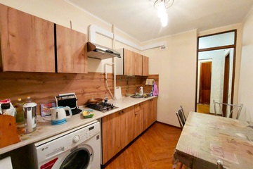 2-к квартира, 50 м², 1/12 эт.