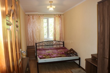 2-к квартира, 42 м², 1/5 эт.