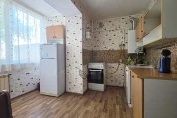 1-к квартира, 42,7 м², 2/6 эт.